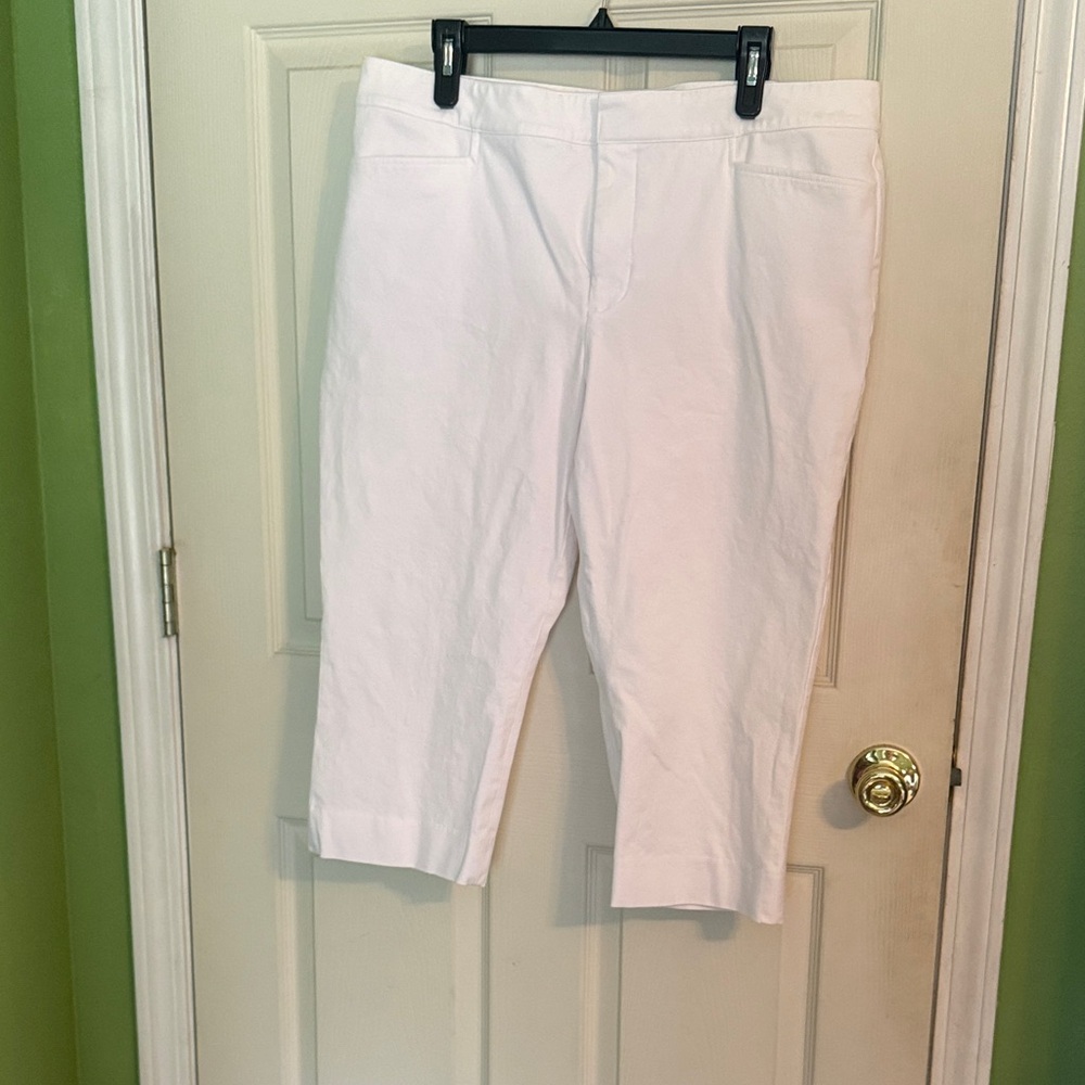 Chaps Cream Cropped Pants